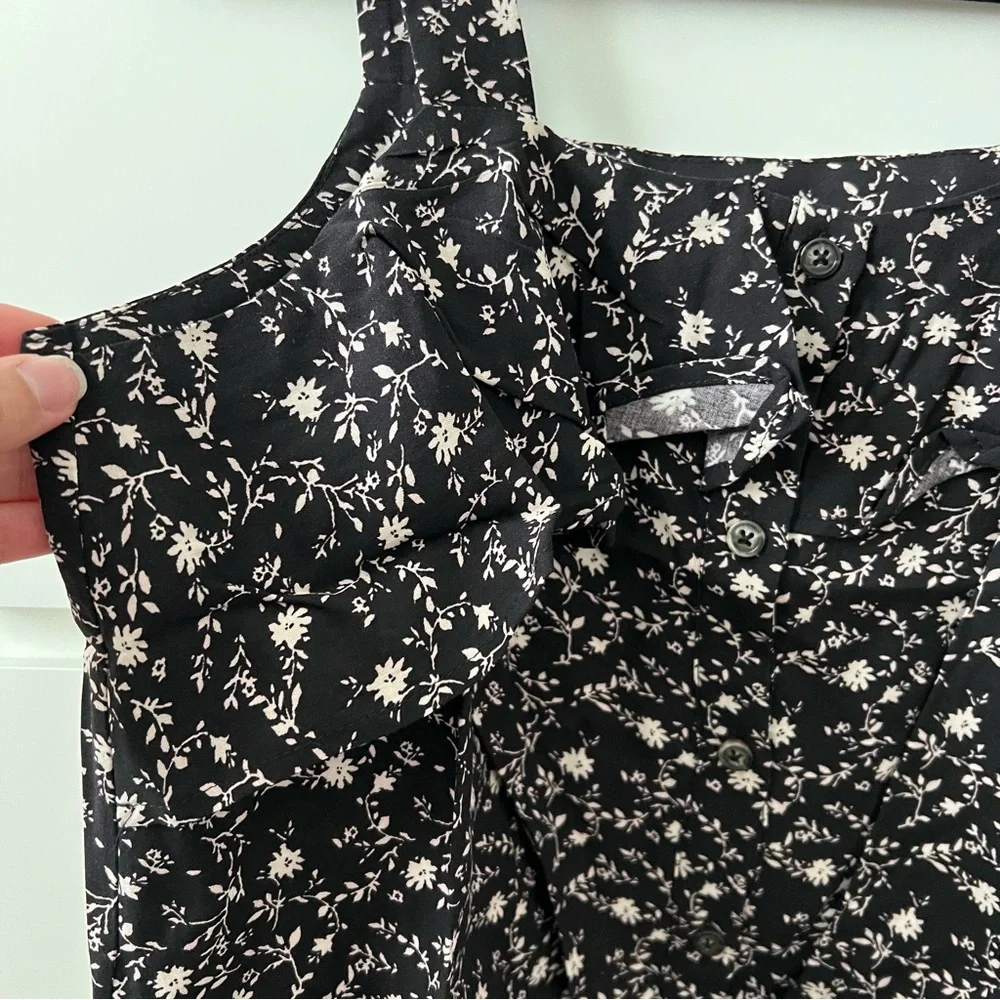 💗BOBEAU Front Tie Ruffle Button Tank - Picture 7 of 11